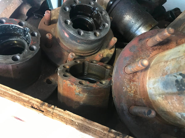 14 bolt hub - Busted Knuckle Off Road